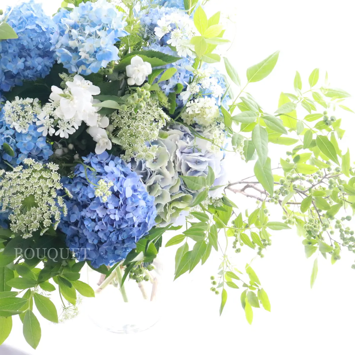 紫陽花のブーケ　パリスタイル　アジサイの花束