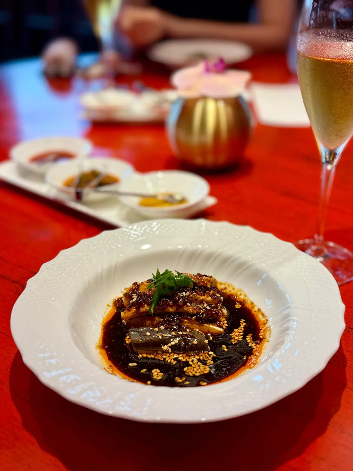 麻布台ヒルズ　ホテル「ジャヌ東京」虎景軒（フージン）　料理写真　よだれ鶏