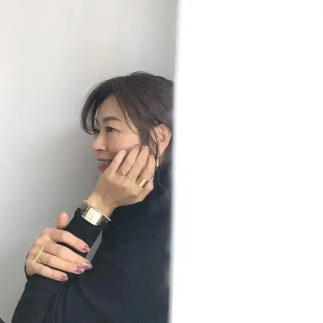 50代が今すぐ真似できる！ファッションエディター三尋木奈保さんの「ジュエリー」つけこなし術
