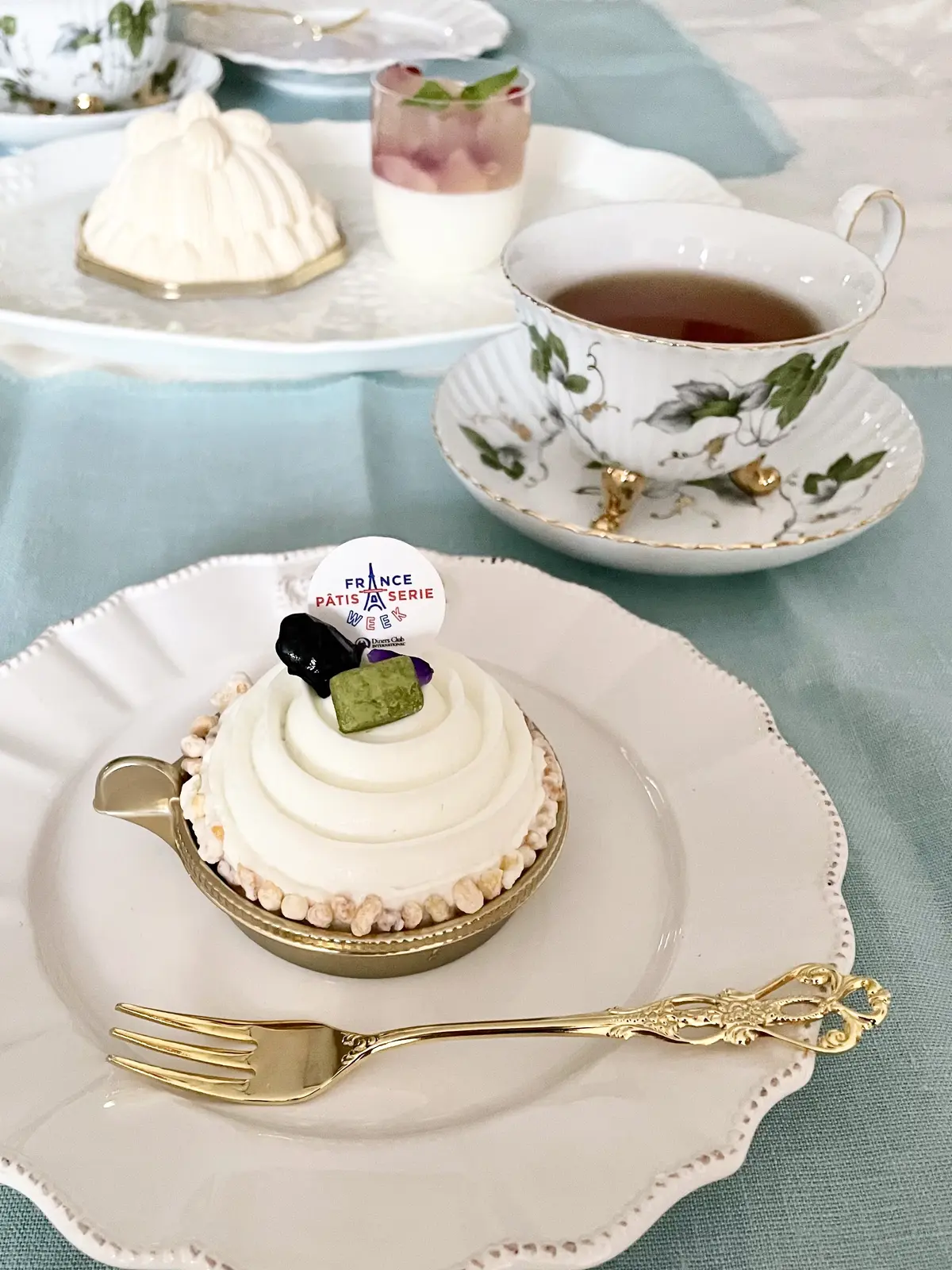 東京会舘本舘、スイーツ&ギフト、SWEETS & GIFT、夏限定商品、季節限定商品、期間限定スイーツ、東京会舘、TOKYO KAIKAN、東京会舘本舘、スイーツ&ギフト、SWEETS & GIFT、夏限定商品、季節限定商品、期間限定スイーツ、生クリーム、黒豆と抹茶クッキー、ライ スパフ、夏テーブルコーデ、夏テーブルコーディネート、ミントグリーン、水色、ランチョンマット