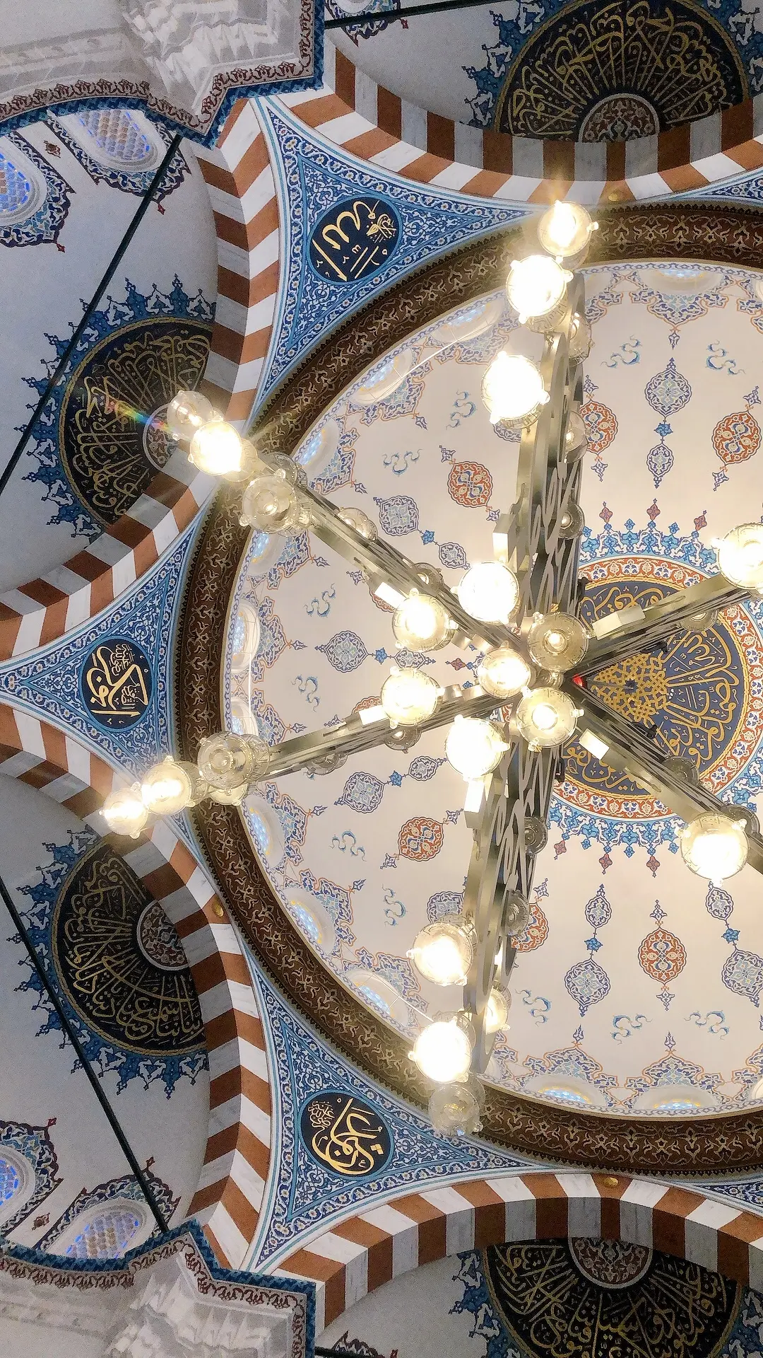 天井のカリグラフィー