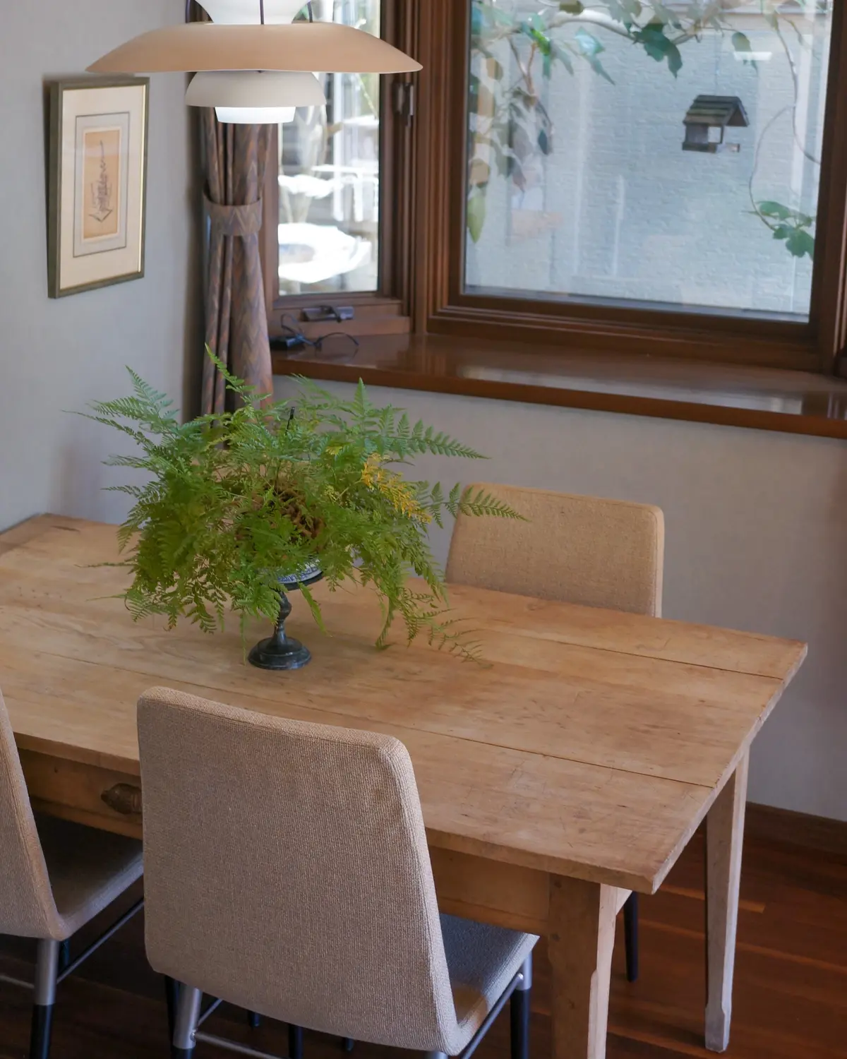 心ときめくアンティークのダイニングテーブの画像_1