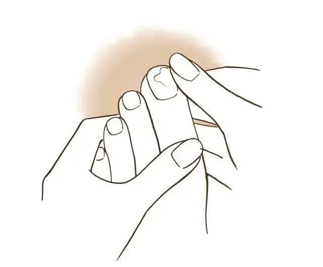 《Step5》爪と爪まわりをしっかり保湿する