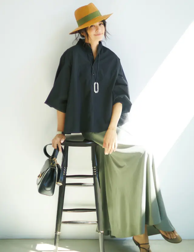 上質なコットンの張りトップス