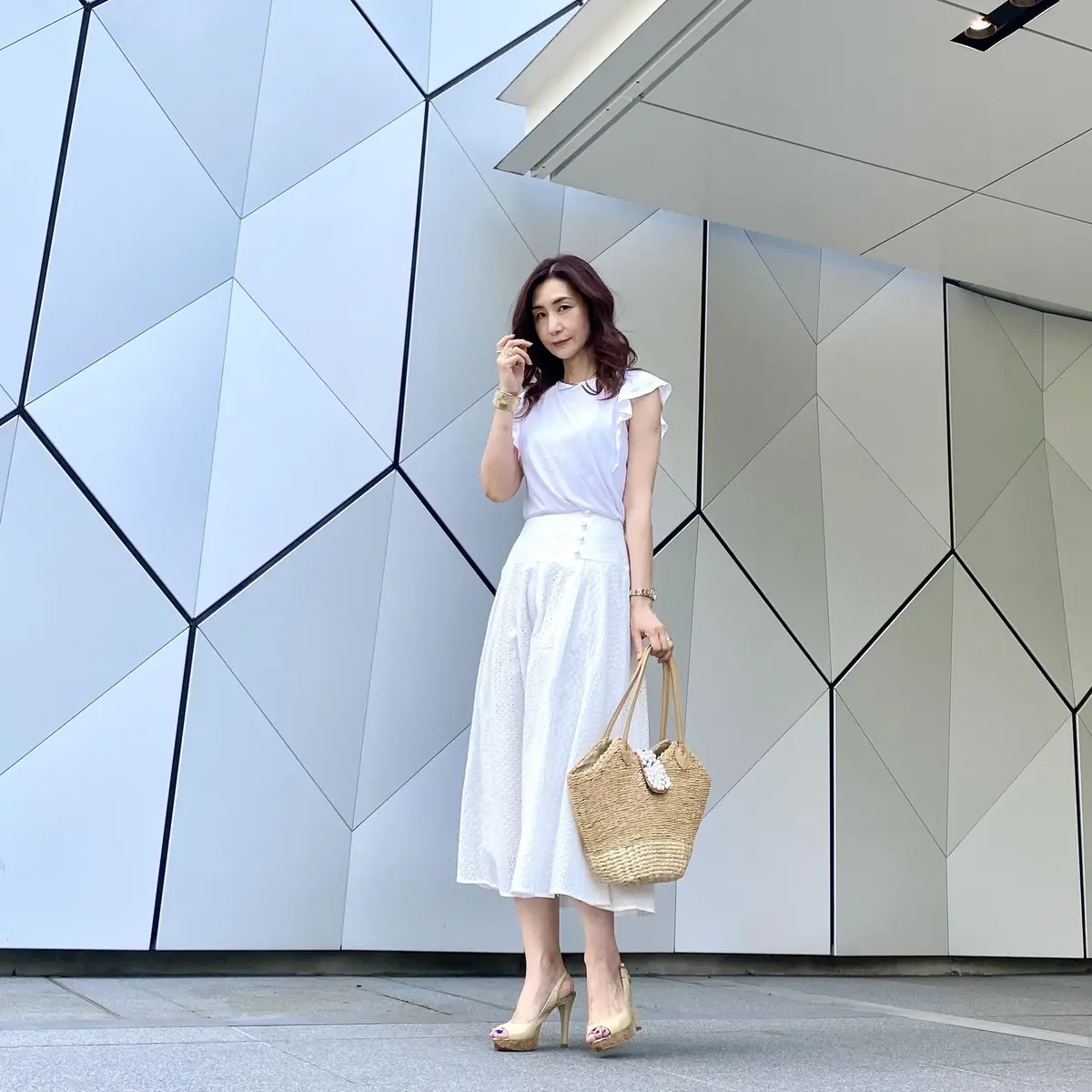 バッグもパールが付いてます