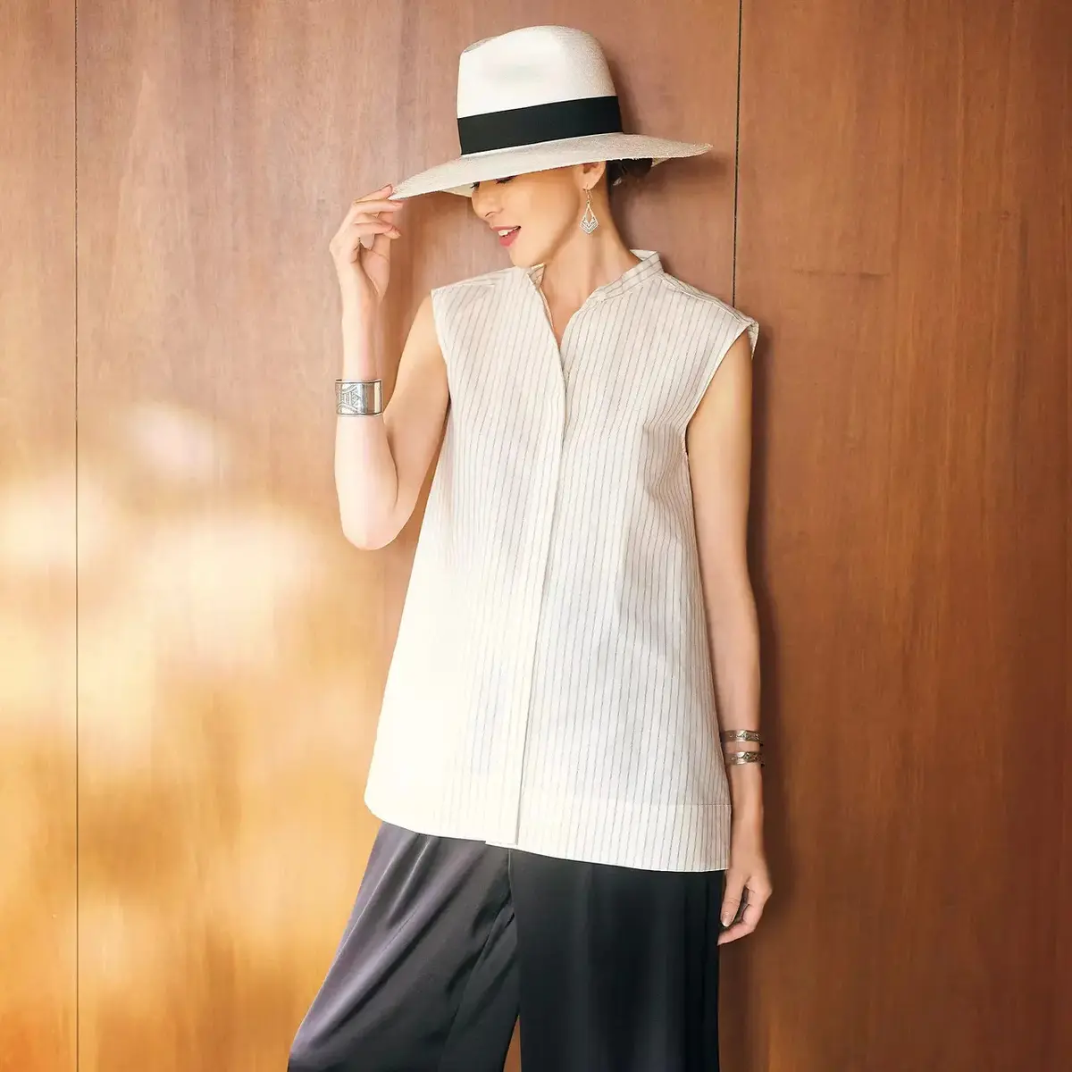 drawell ノースリーブバックフレアシャツ