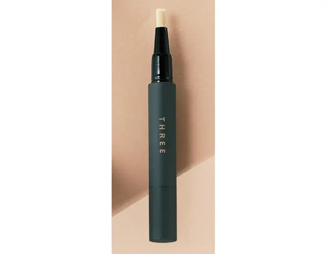 THREE アドバンスド スムージング コンシーラー YE