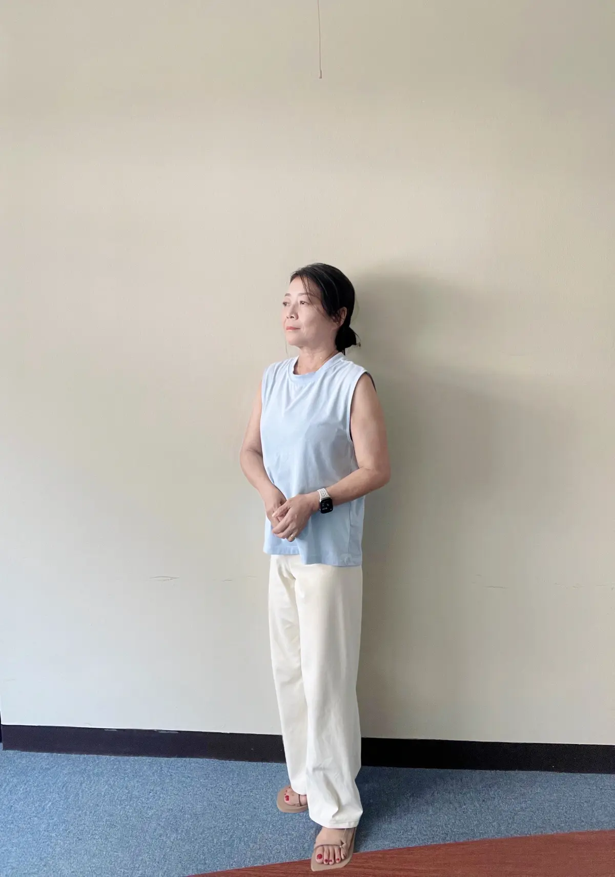 パンツを脱いで、シューズに履き替えたら、そのままラン。こんなコーデがラン仲間では結構来てる気がします。