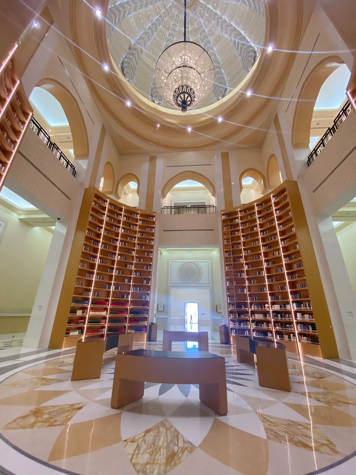 UAE(アラブ首長国連邦)大統領官邸へ。の画像_25