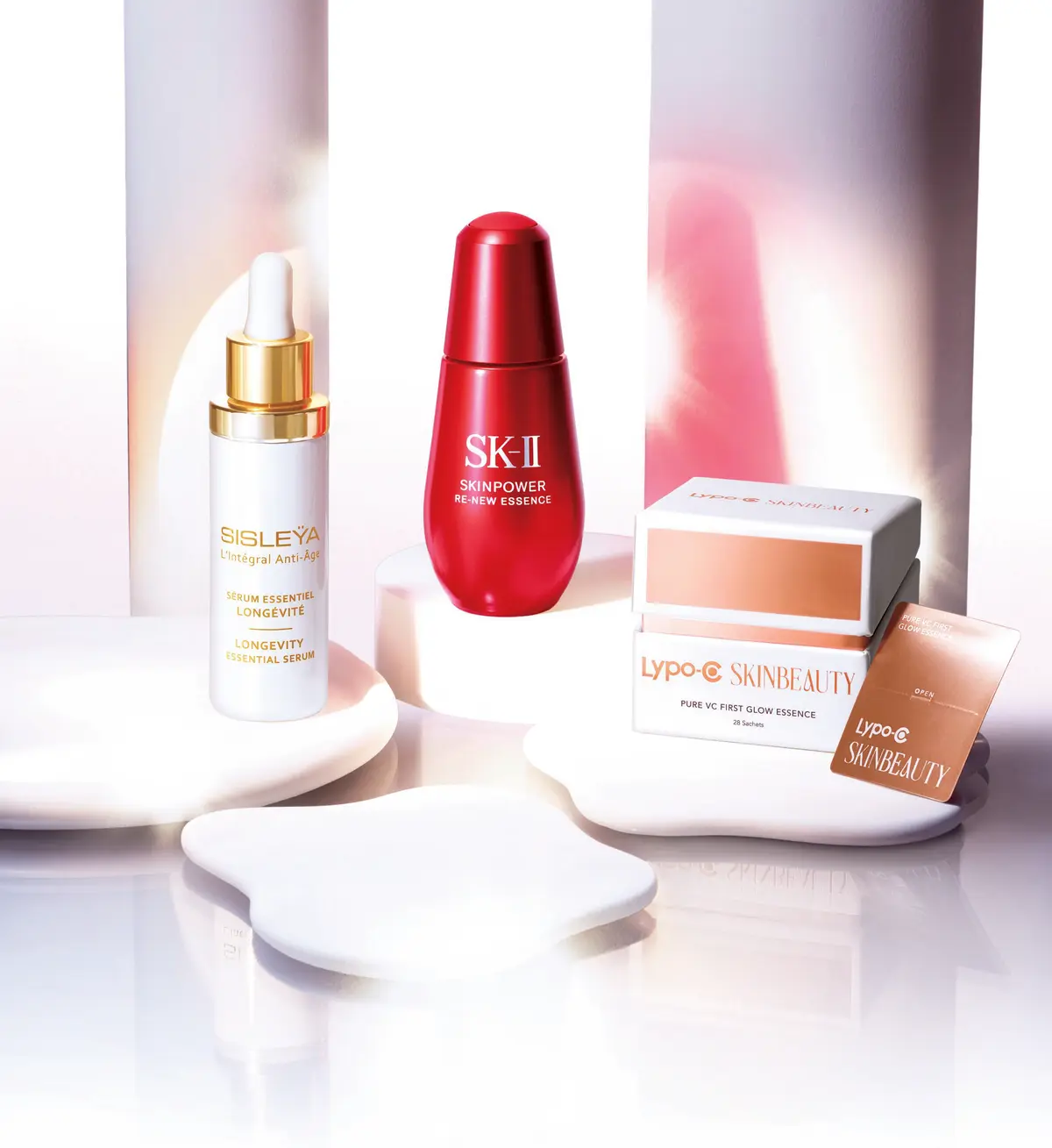 2025年下半期ベストコスメ　《エイジングケア 美容液  部門賞》シスレー　シスレイヤ インテグラル エッセンシャル セラム　《ハリケア美容液 部門賞》SK-II　スキンパワー リニュー エッセンス　《ビタミンC美容液 部門賞》Lypo-C SKINBEAUTY　リポシー スキンビューティ ファースト グロウエッセンス