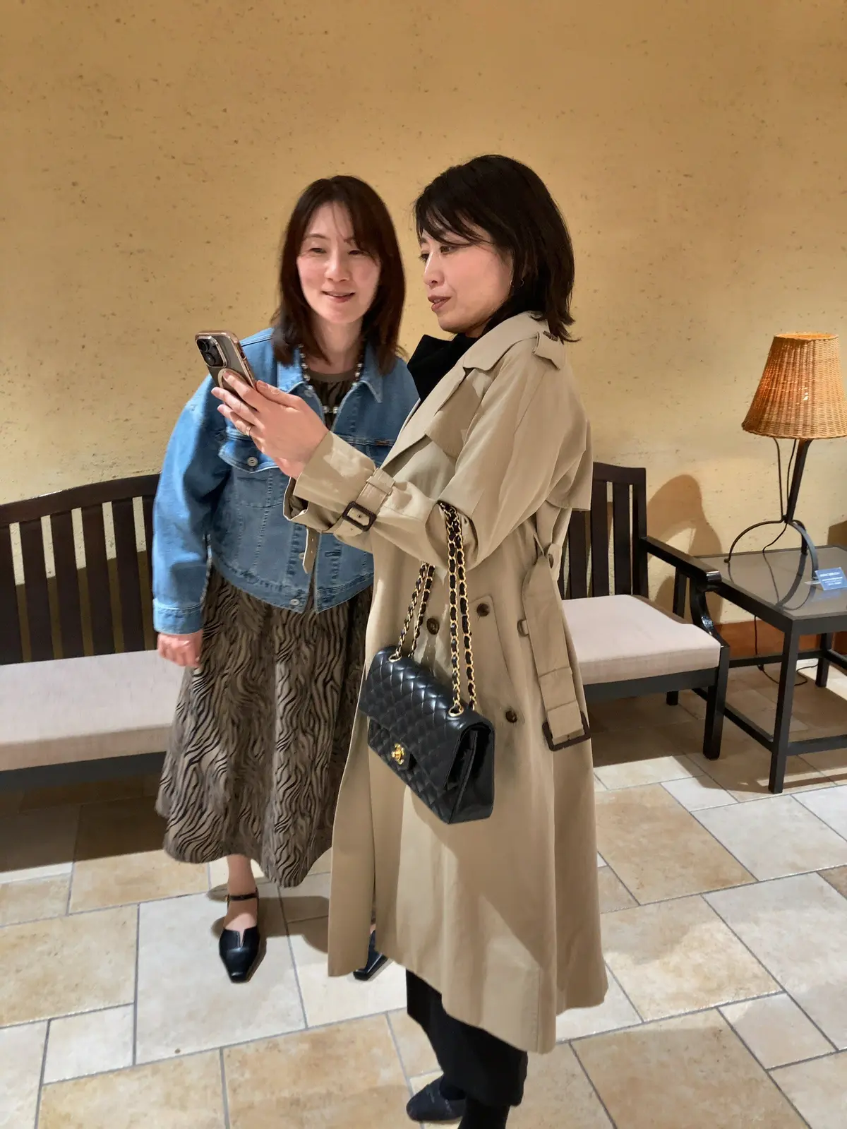 自然な所作が、とっても素敵。スッと背筋が伸びてる。