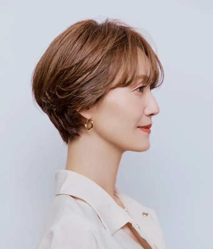 Webエクラ 横から見たショートヘアスタイル