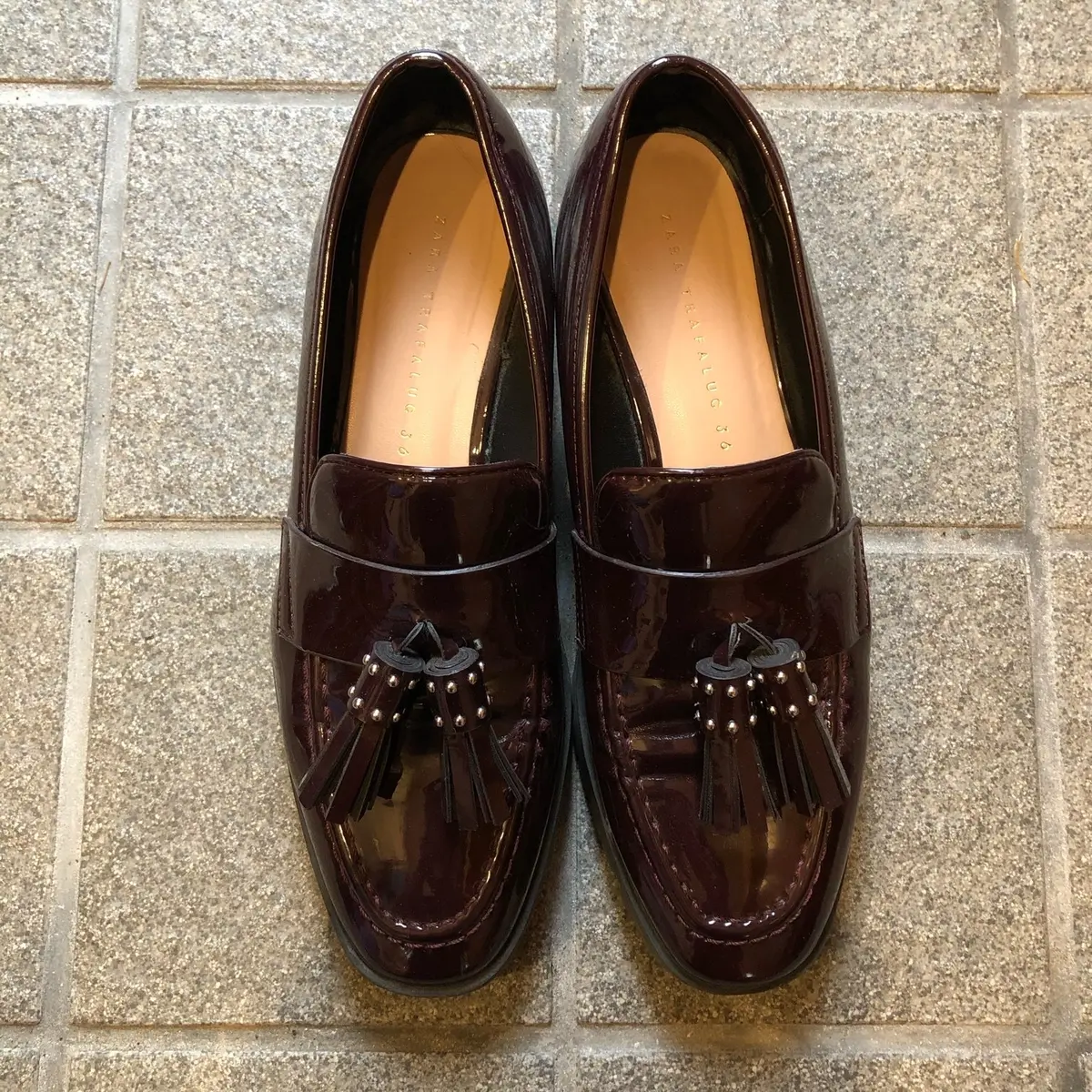 ZARA タッセルローファー