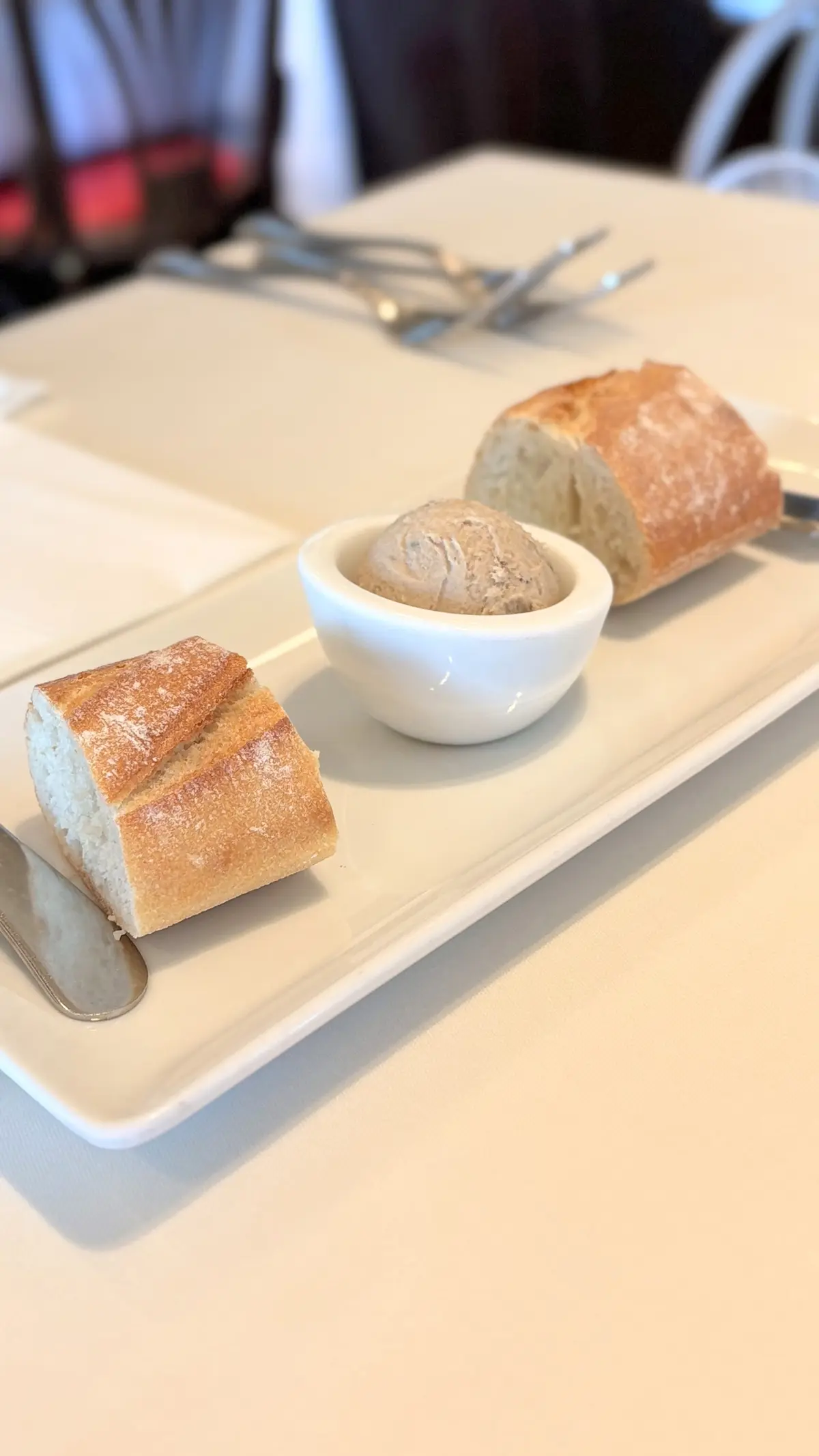 ブラッスリーオザミ　コース料理　吉田豚　リエット　ランチコース