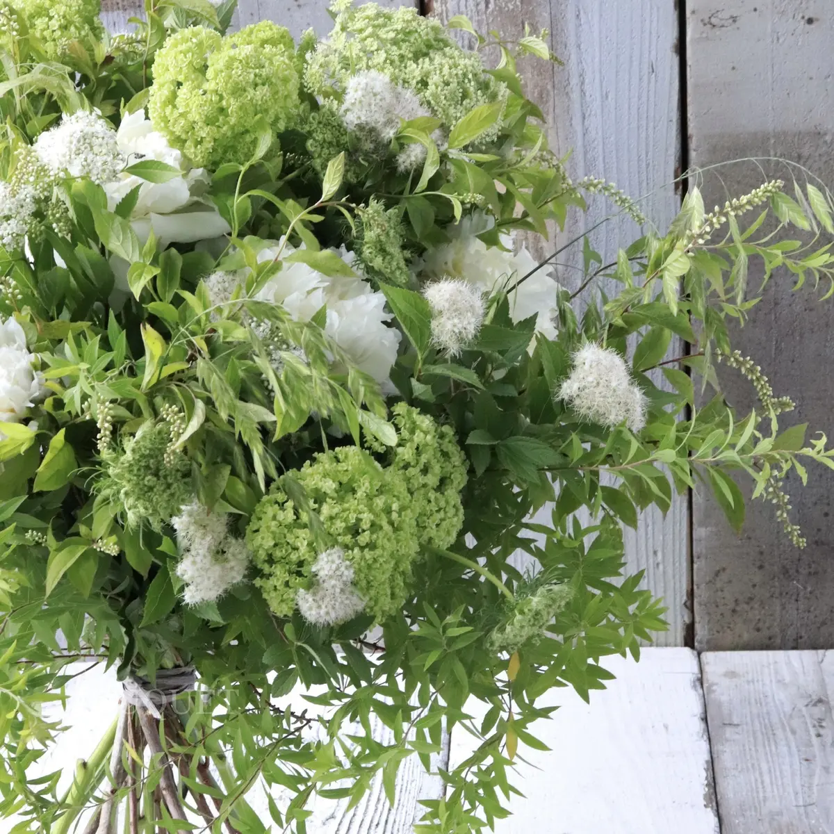 シャンペトルブーケ　Bouquet Champêtre パリスタイル　フランススタイル　芍薬のブーケ