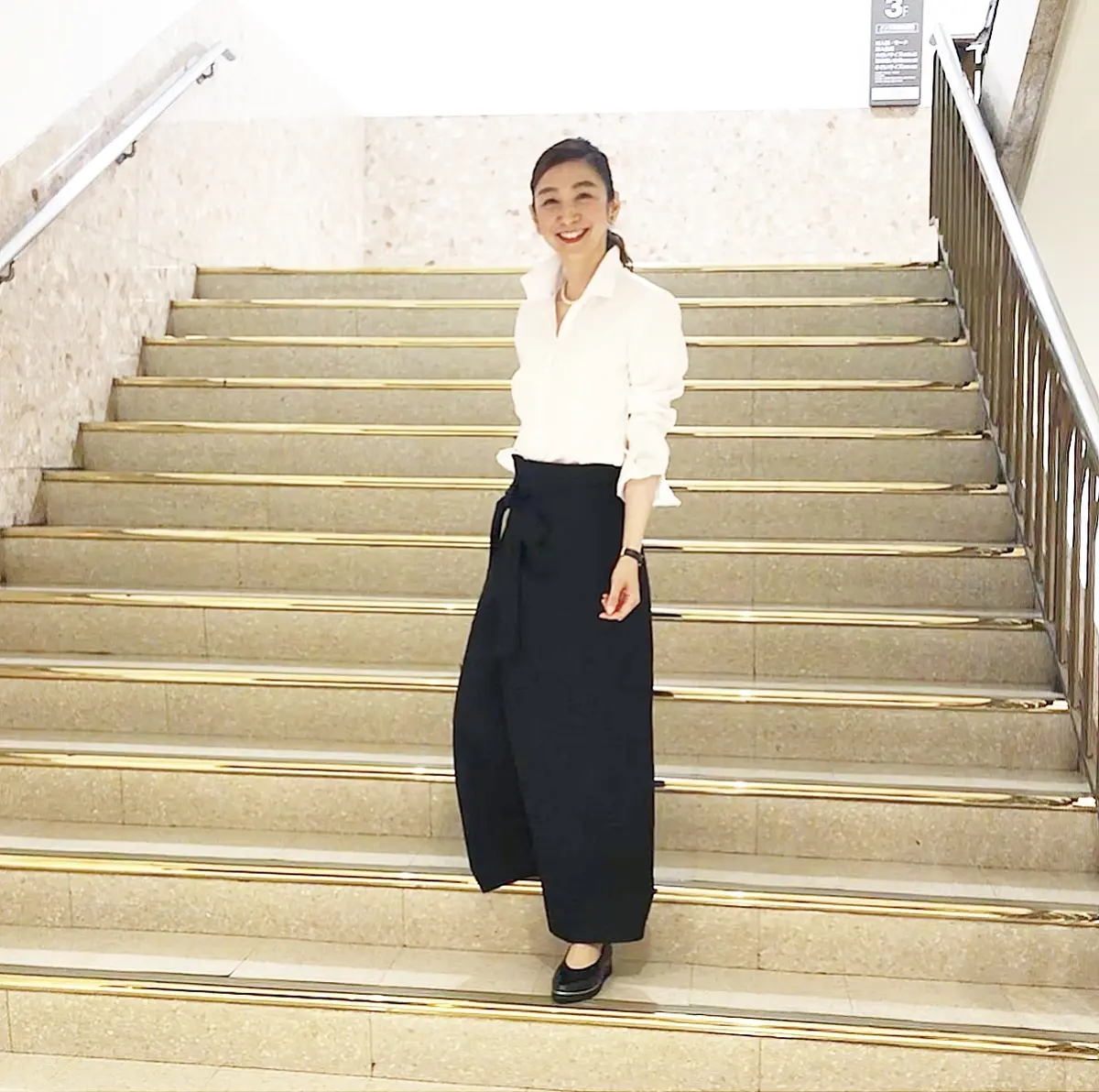 黒スカートで、新宿ビストロカフェへ♩の画像_1