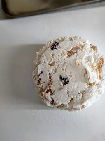 ニェ・ザペチェニー・トヴァロジニー・トルト　簡単焼かないチーズケーキ