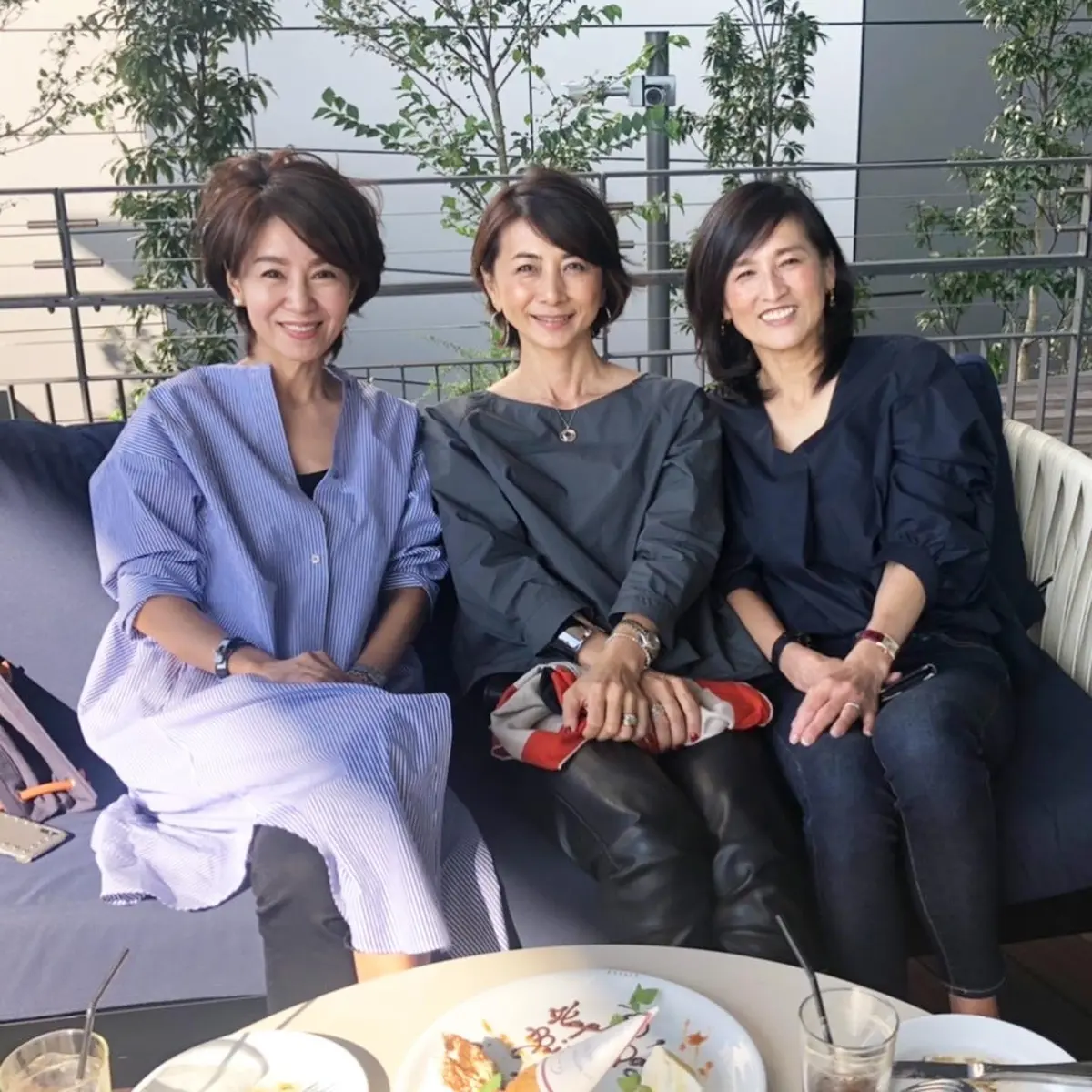 初秋のおしゃれはシャツコーデの画像_1