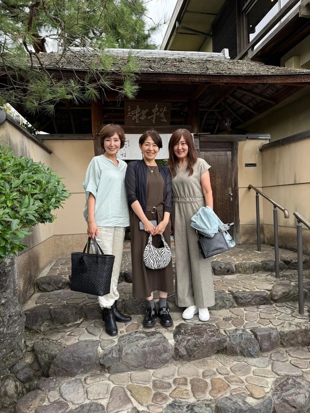 ZARAのカジュアルワンピースで大人の修の画像_15