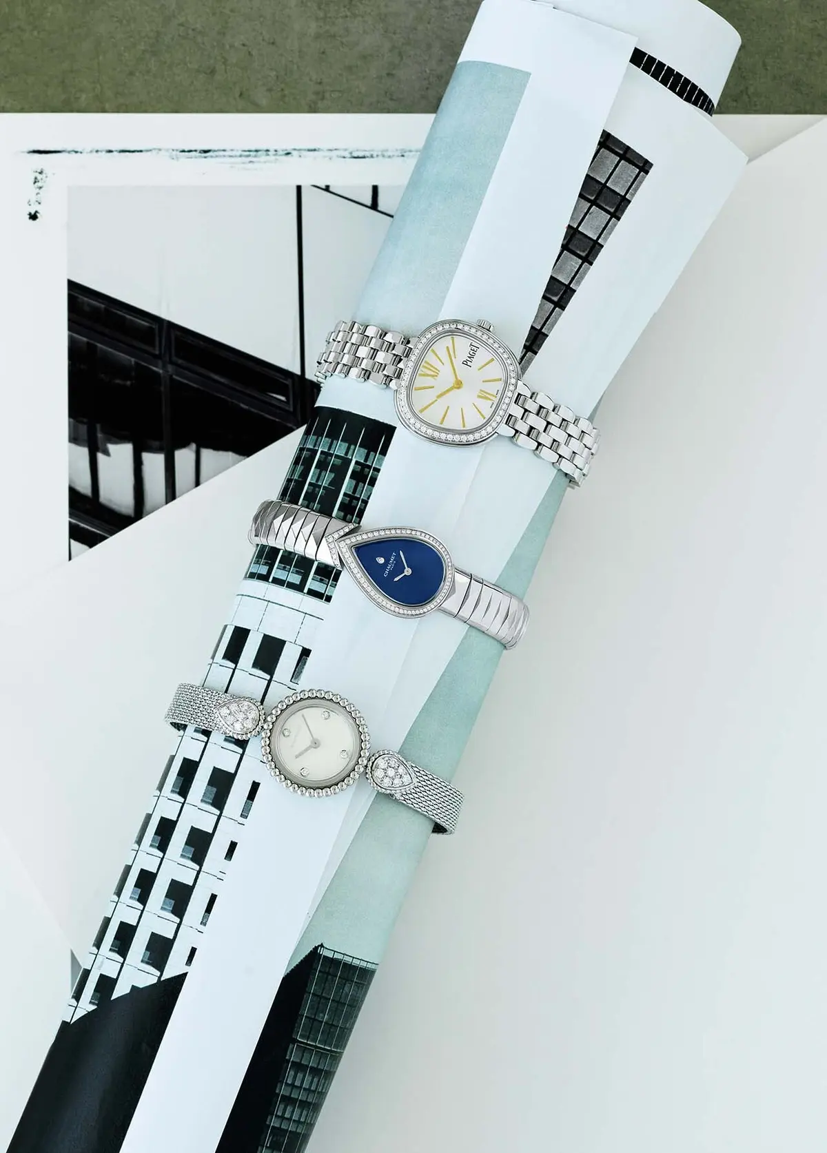 揺れる光で仕草を美しく照らす ﹁時を告げる宝石﹂