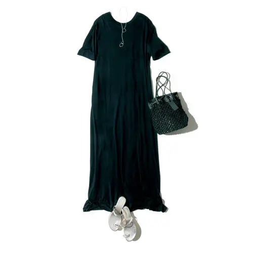 黒のワンピース