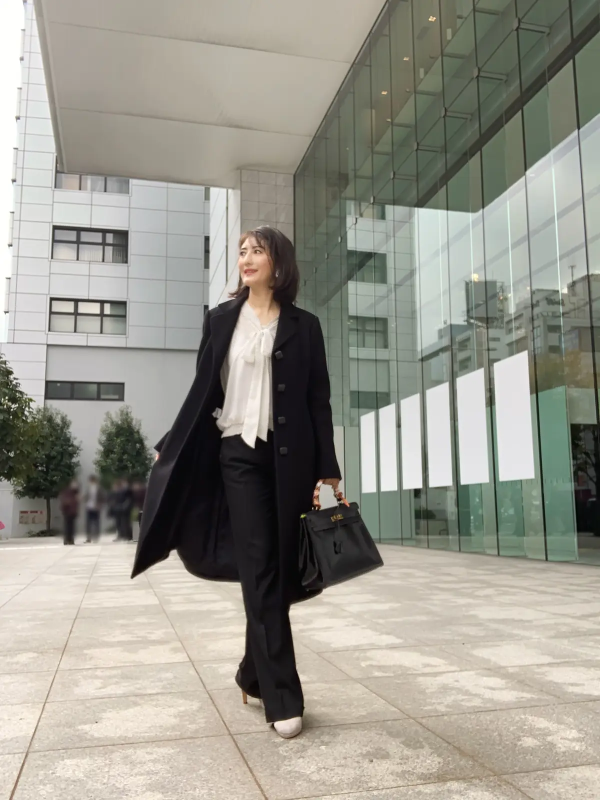 zaraボウタイシャツで表参道への画像_2