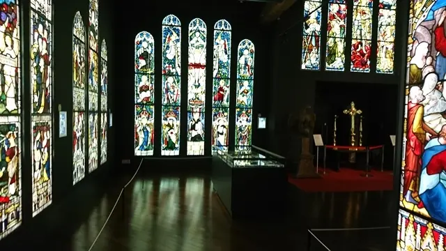 ステンドグラス美術館