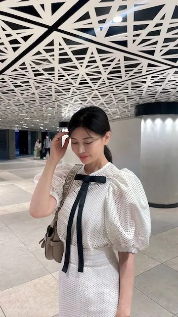 adonisis　トップス　胸元のリボンがアクセント