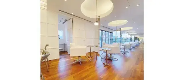 3.『AMATA』ERIさんのカット