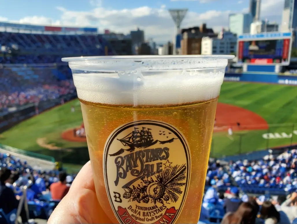スタジアムオリジナルビールの BAYSTERS ALE。真夏の観戦時には最高です！