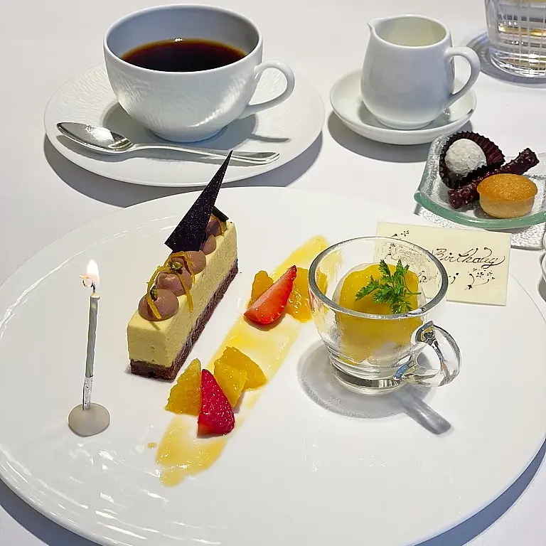 Blanc Rouge ブランルージュ　東京ステーションホテル　デザート　お誕生日