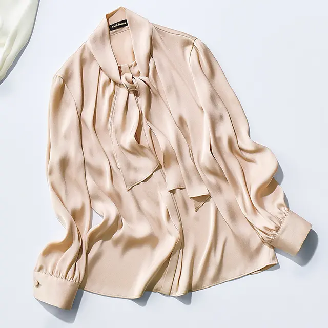 ボウタイブラウス