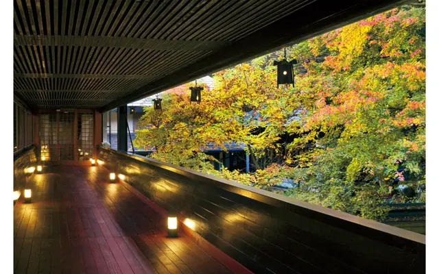 絵になる渡り廊下