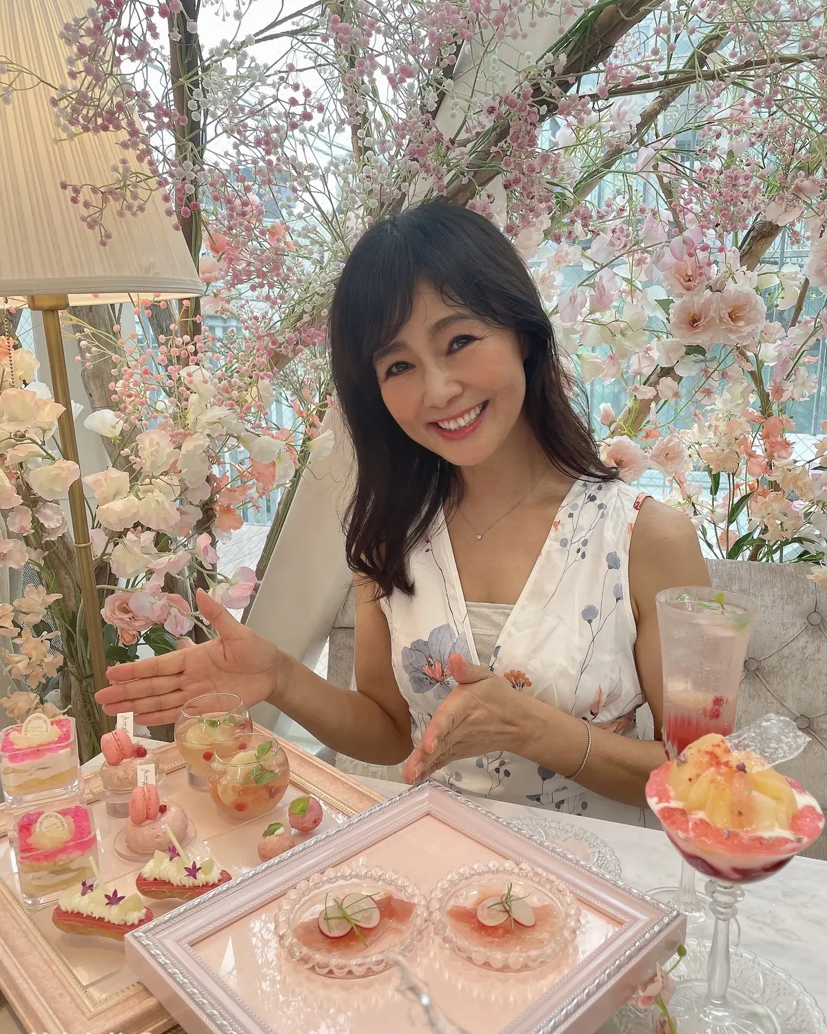 お花の世界が素敵！美味しい桃のアフタヌーの画像_1