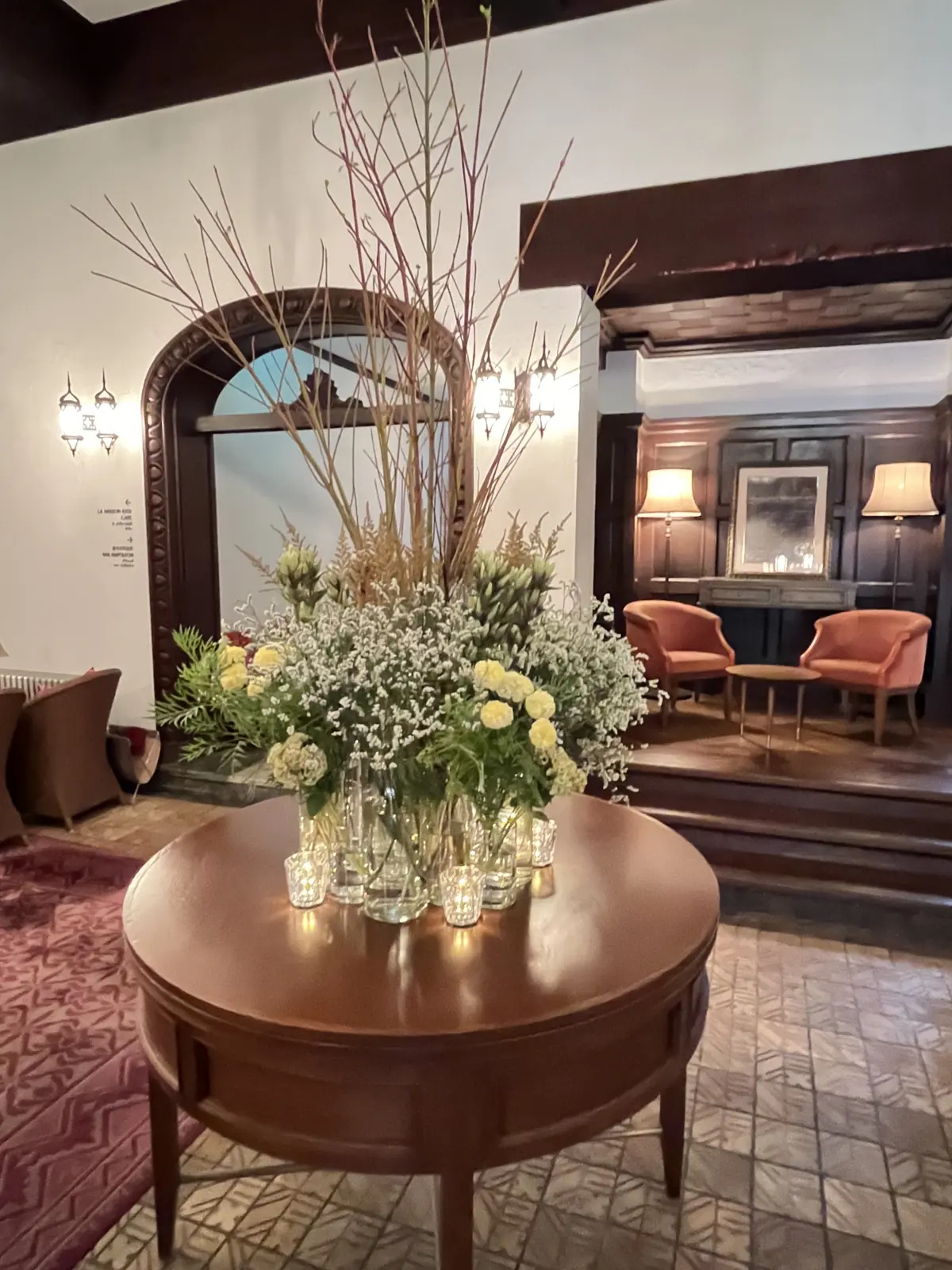 バラとアフタヌーンティーを楽しみにお気にの画像_11