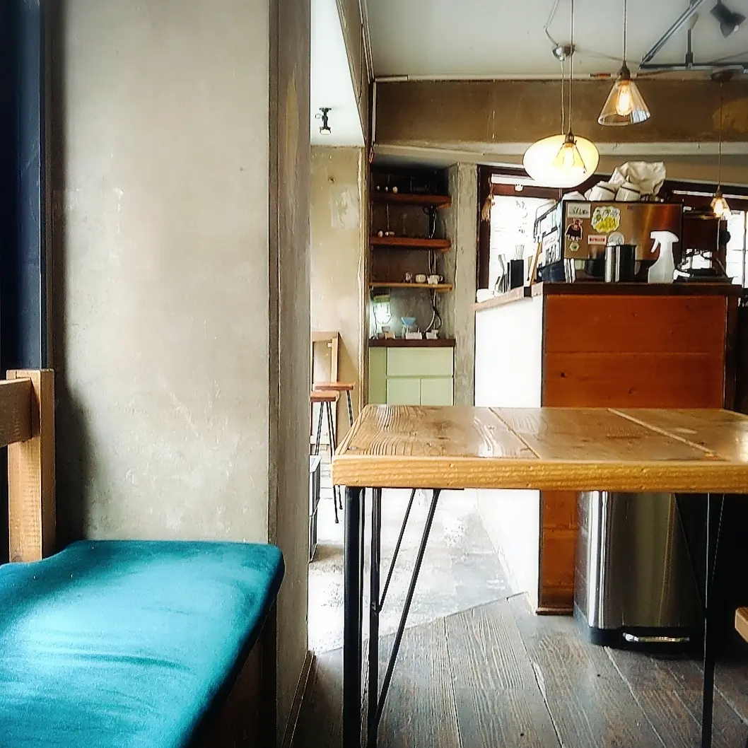 西荻窪の日本茶専門店「サテン」店内