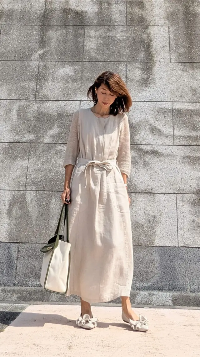 天然素材のワンピースコーデ