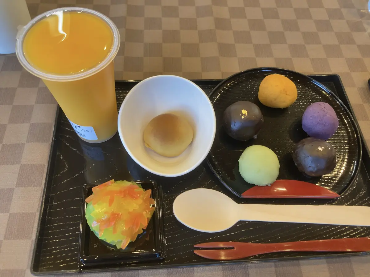 初体験！和菓子バイキング　久しぶりのお出の画像_5