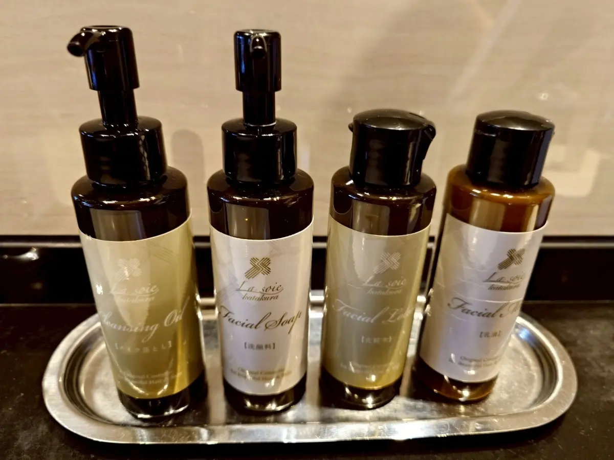 湖畔の洋館　かたくらシルクホテル