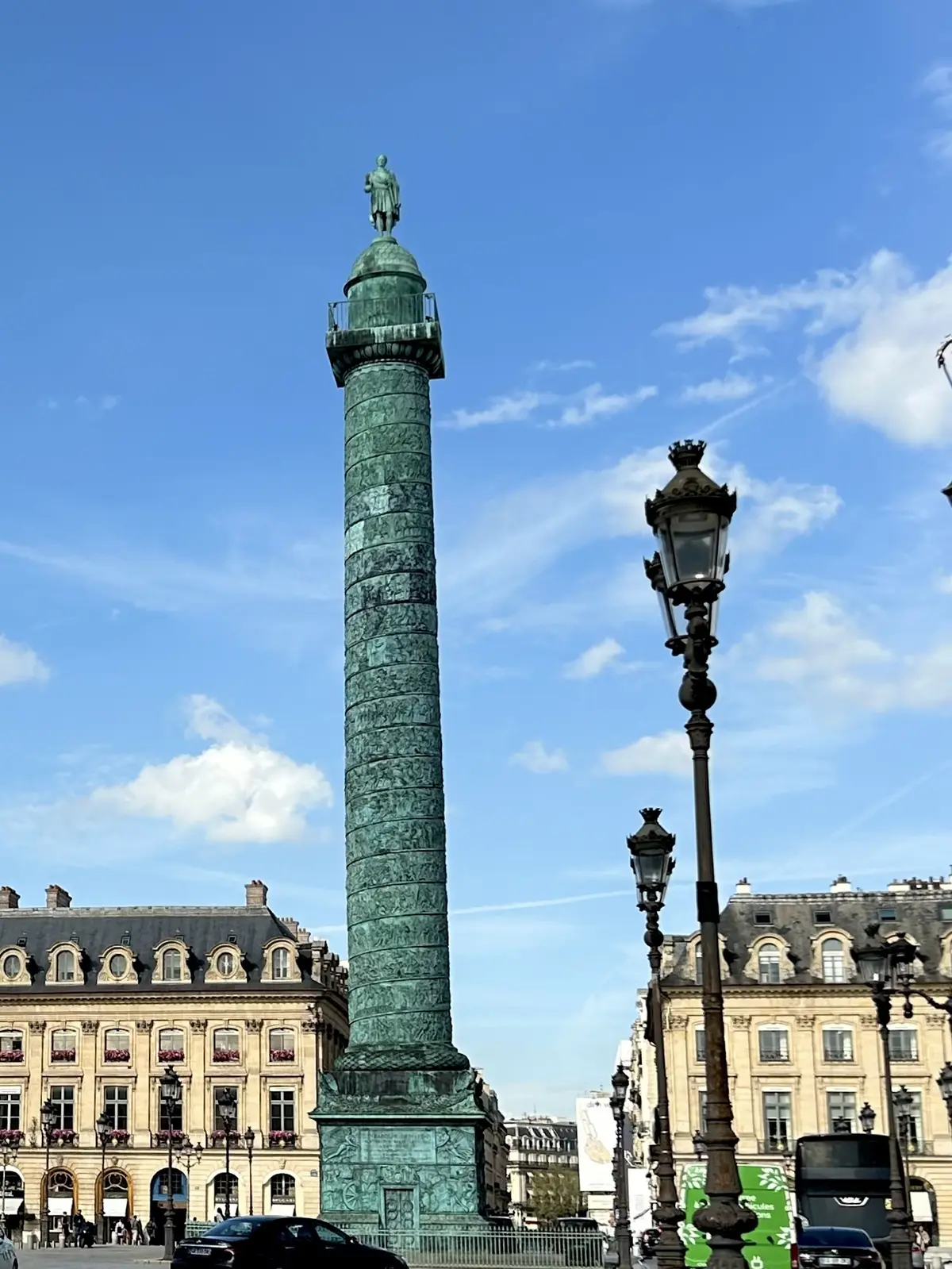 パリ　ヴァンドール広場