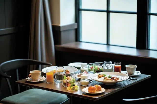 restaurant library thehotel seiryu