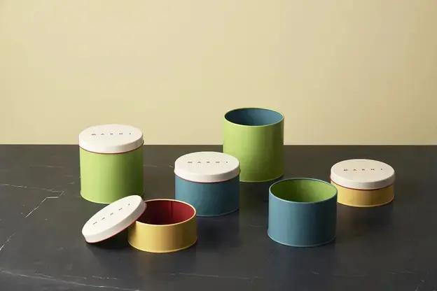 【GINZA SIX】マルニ カフェのクッキー缶