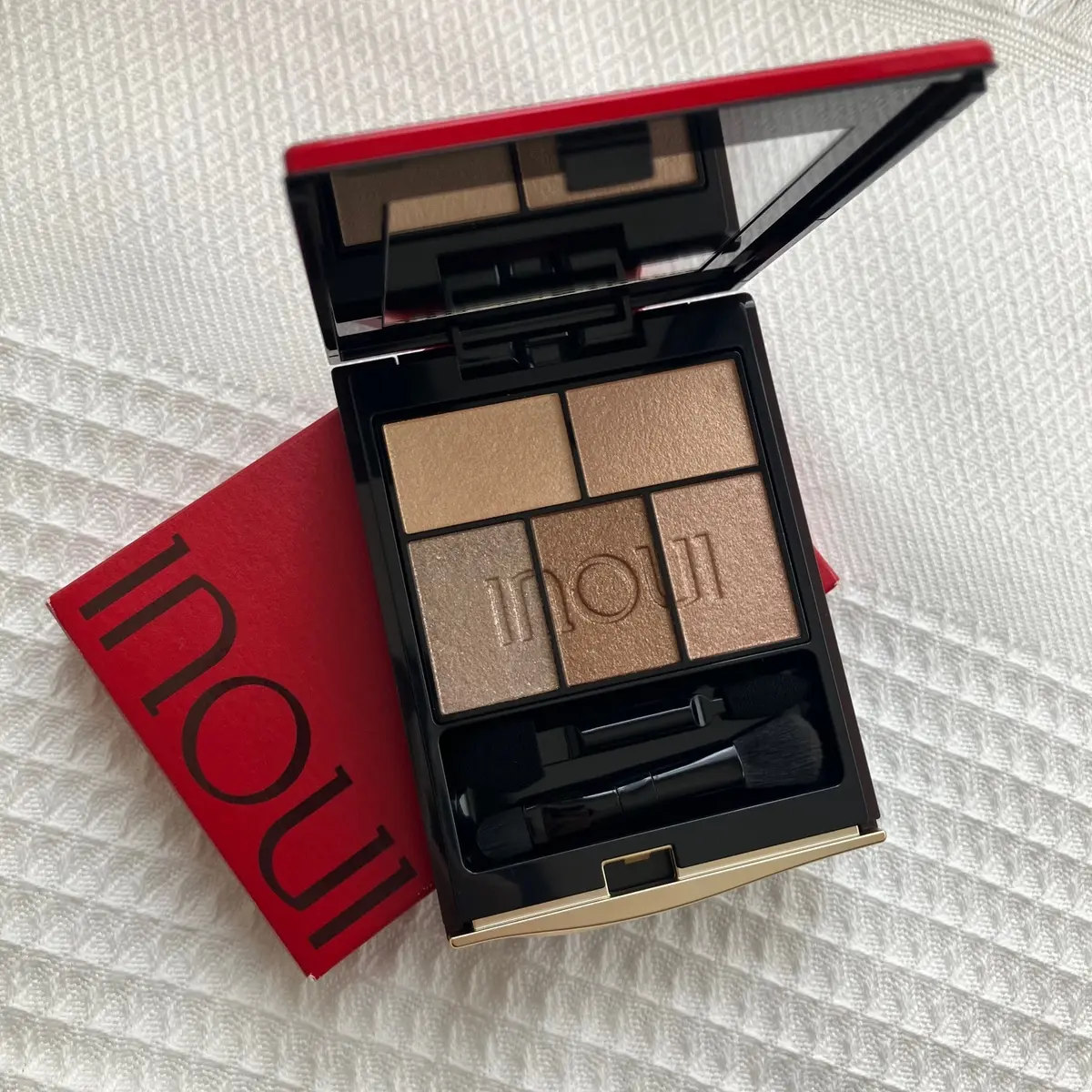 インウイ アイズ 08