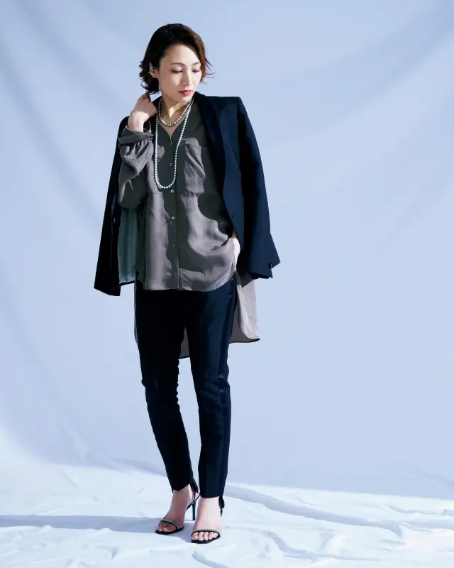 望海風斗さんの立ち姿