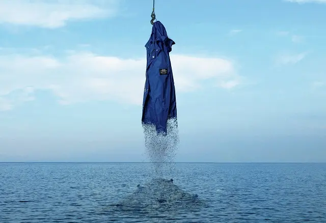 すべてに再生素材や環境負荷の低い天然 素材のみを用いたスペインの「ECOALF」を展開