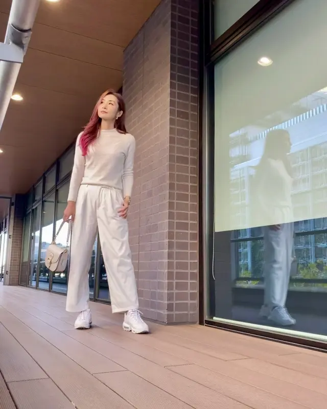 ホワイトコーデ2022冬の画像_3