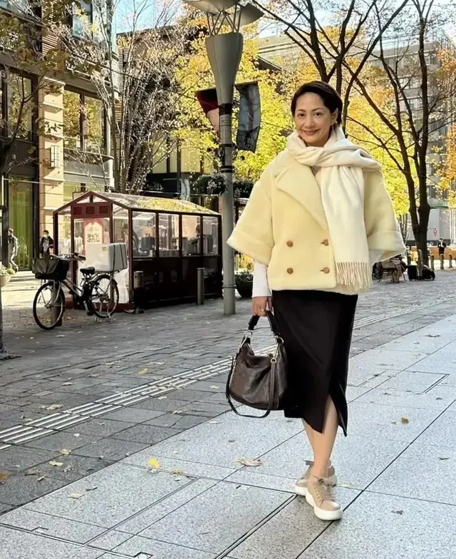 冬の着こなしを格上げ！エクラ華組の巻物スタイルを拝見