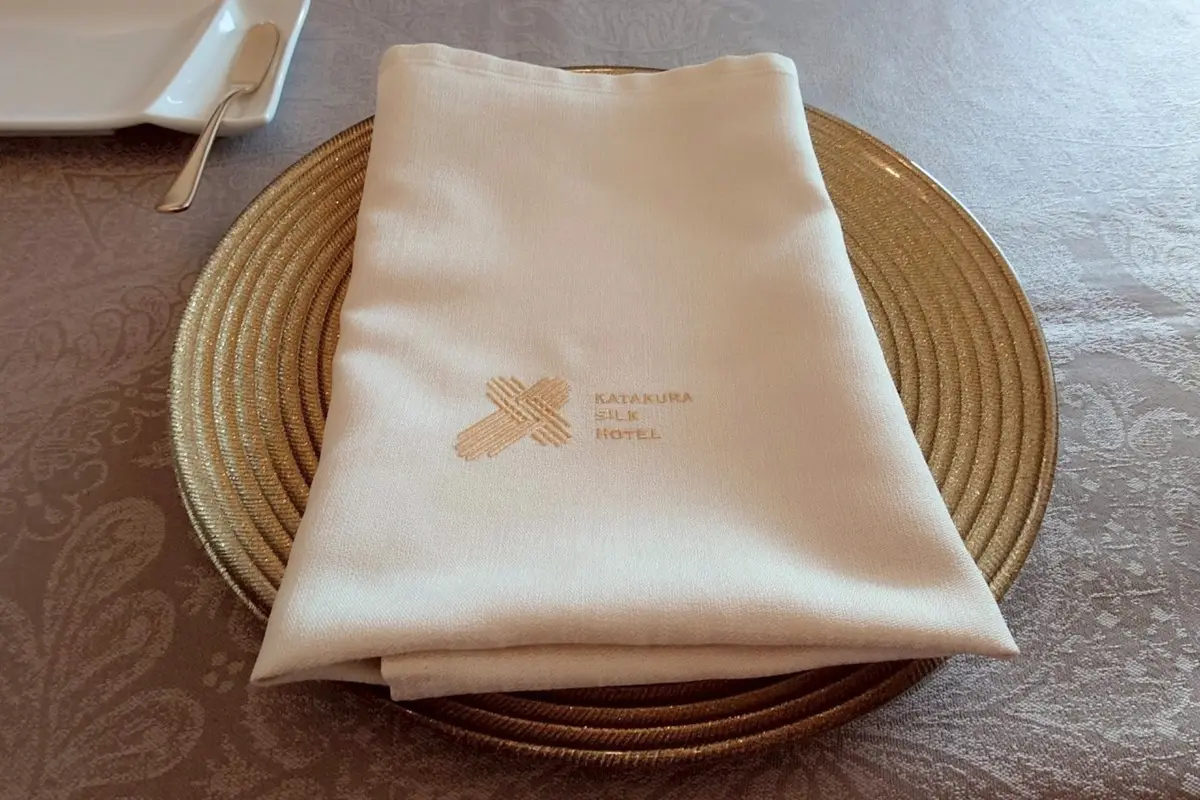 湖畔の洋館　かたくらシルクホテル