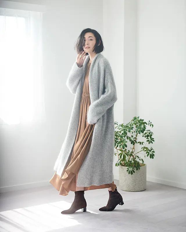 優しげな表情で魅せる大人ブラウンブーツ