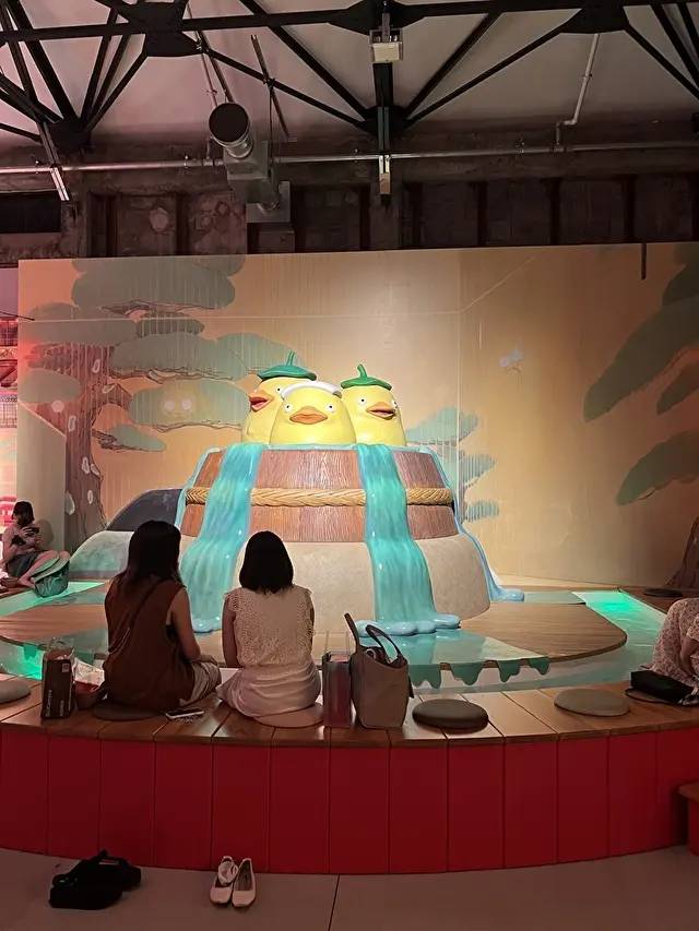 足湯コーナーもあり！